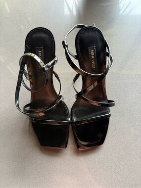 Nine West Black Strappy Square-Toe Heeled Sandals women's size US 7